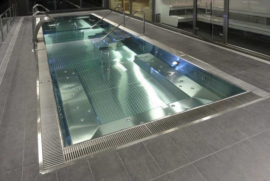 Stainless-Steel-Pool-alternative-to-concrete-pool